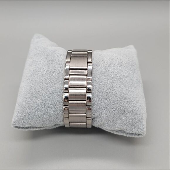 TIMEX Vintage Link Watch - Picture 3 of 6